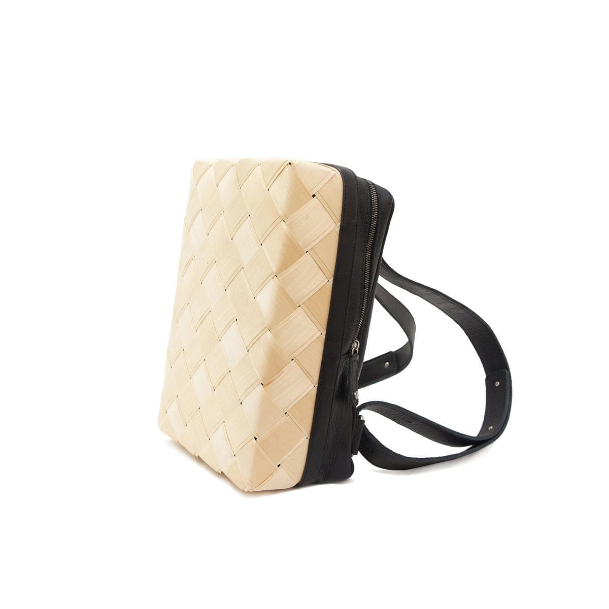 LUMI Markus Pärekori Backpack is a perfect combination of a summer basket and an urban backpack.