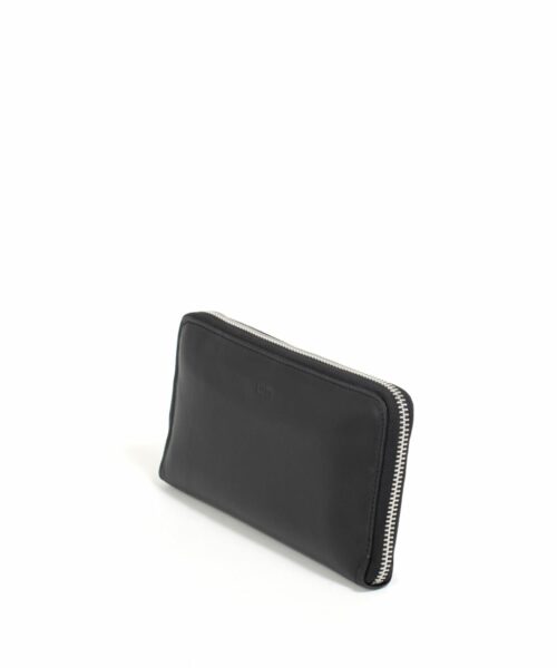 LUMI Orvokki Large Wallet, in black.