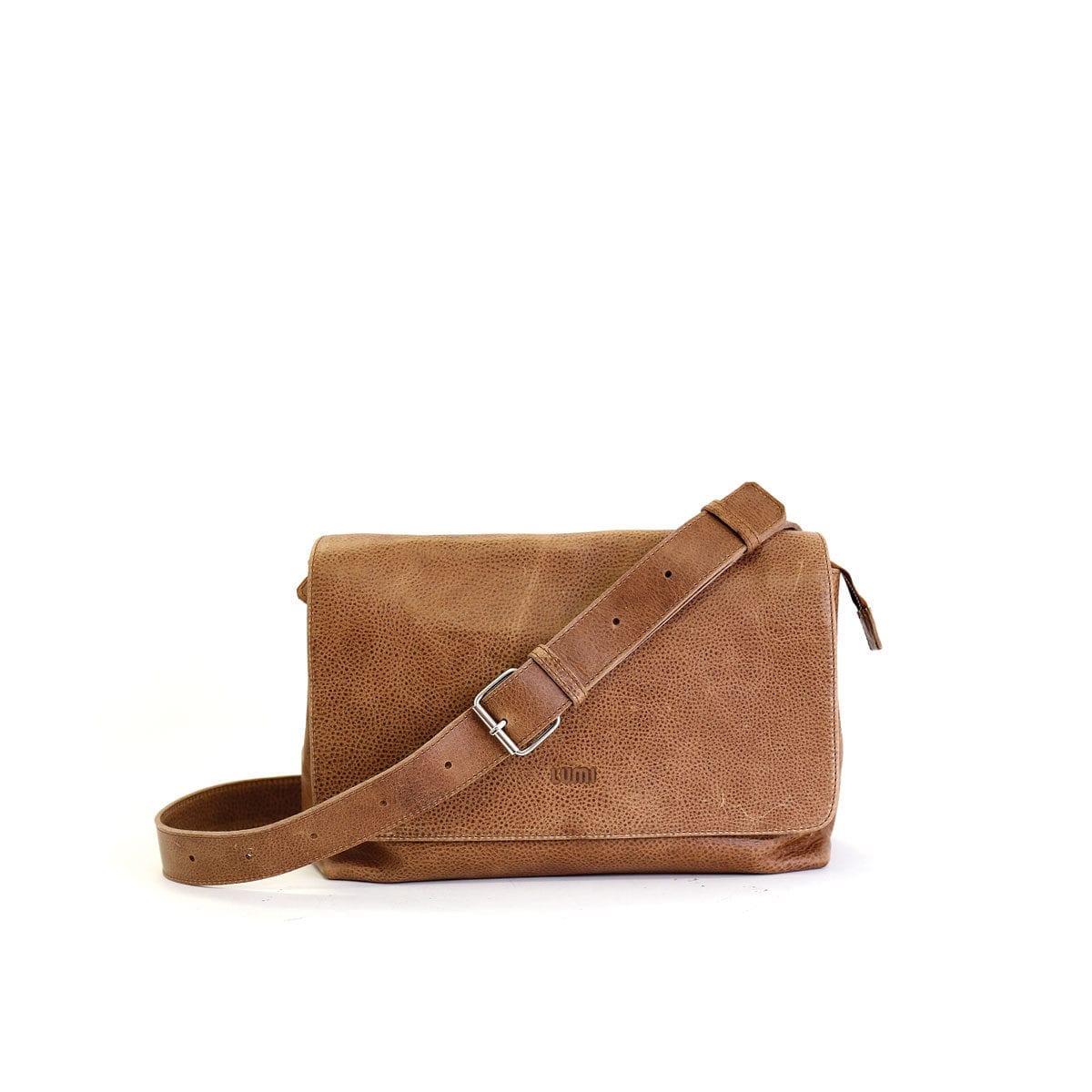 LUMI Hagar Messenger Bag, in beige. Created using vegetable tanned leather.