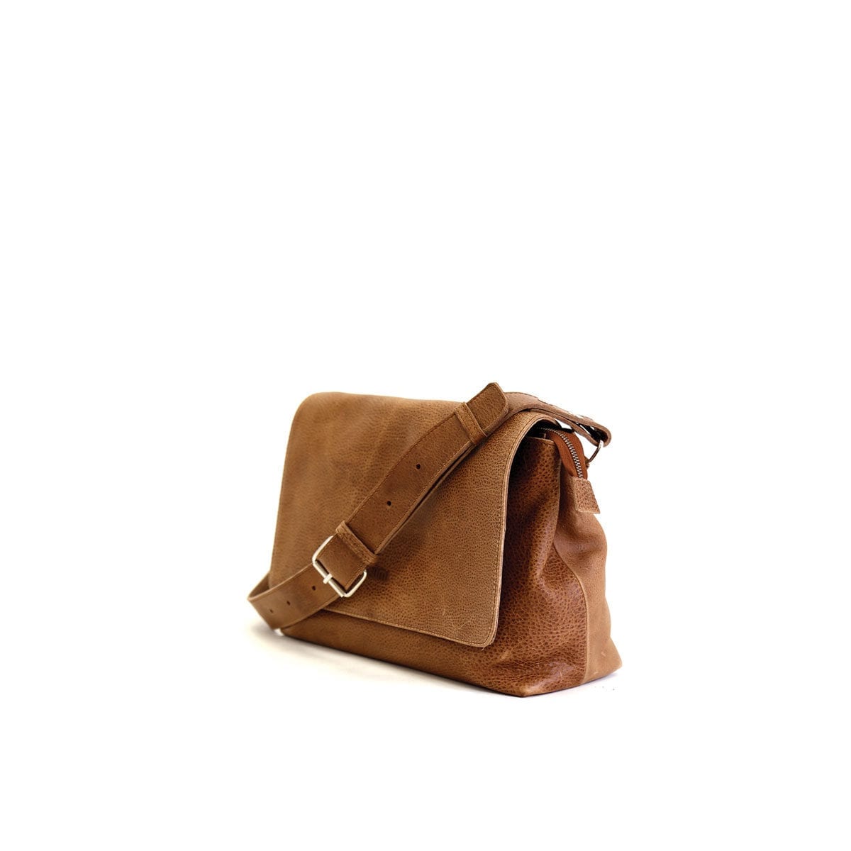 LUMI Hagar Messenger Bag, in beige. Created using vegetable tanned leather.