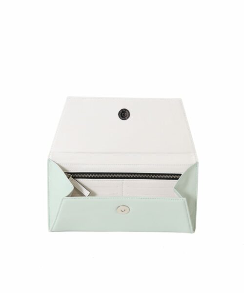 LUMI Talvikki Envelope Wallet in fresh mint and white combo. This wallet is perfect for daily use to safe-keep your cards and cash. Or use it as a clutch with your evening wear. The wallet is handmade from lovely and soft sheep napa leather, which makes it beautiful to hold in your hand.