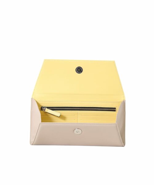 LUMI Talvikki Envelope Wallet in fresh taupe and sorbet combo. This wallet is perfect for daily use to safe-keep your cards and cash. Or use it as a clutch with your evening wear. The wallet is handmade from lovely and soft sheep napa leather, which makes it beautiful to hold in your hand.