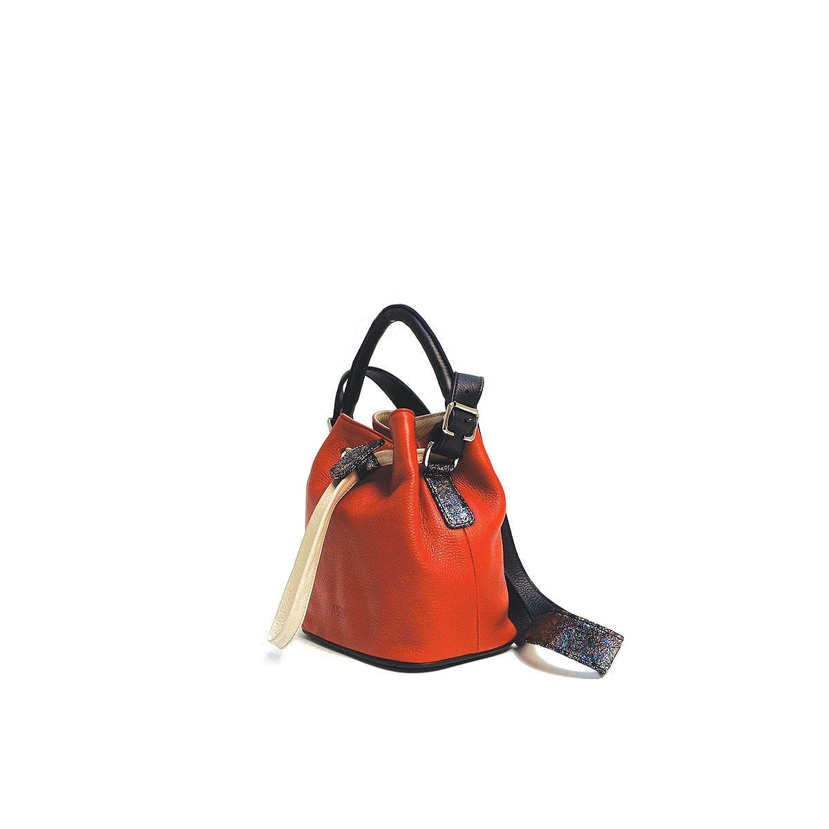 LUMI Klara Small Bucket Bag, in multicolour.