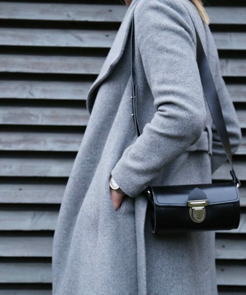 LUMI AINO Tube Bag in black from Natural Line