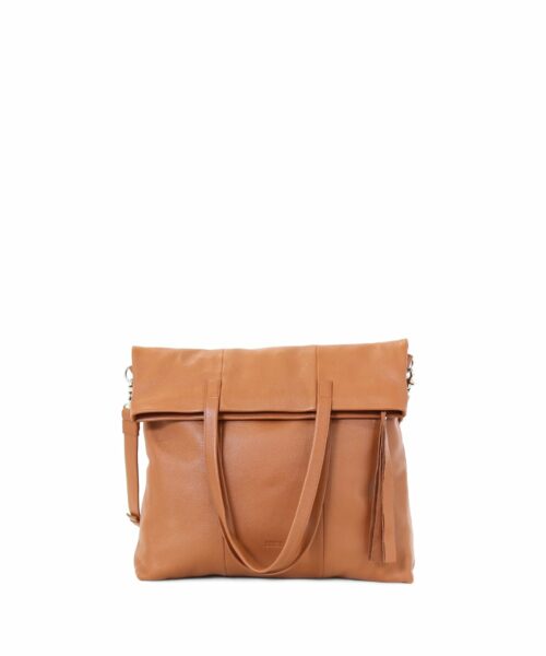 LUMI Mia XXL Tote in cognac.