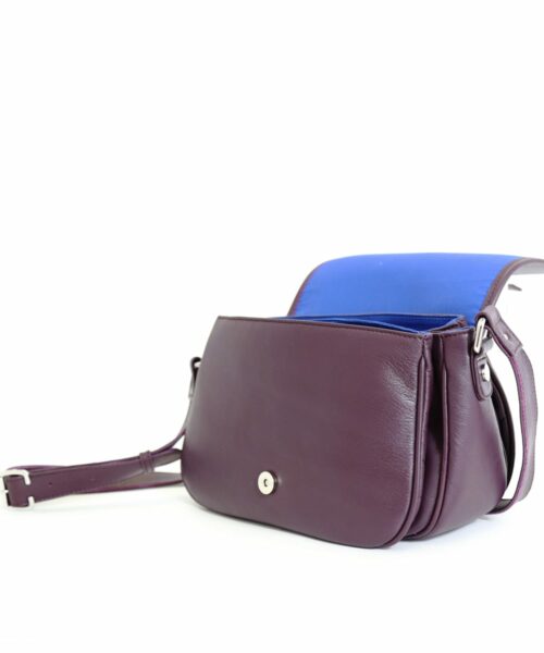 LUMI Kamilla Saddler in beautiful rich grape colour.