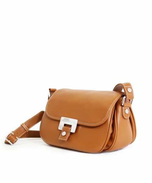 LUMI Kamilla Saddler in timeless and elegant toffee colour.