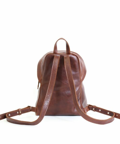 LUMI Tapio Backpack, in beautiful brown toffee, is all about urban functionality.