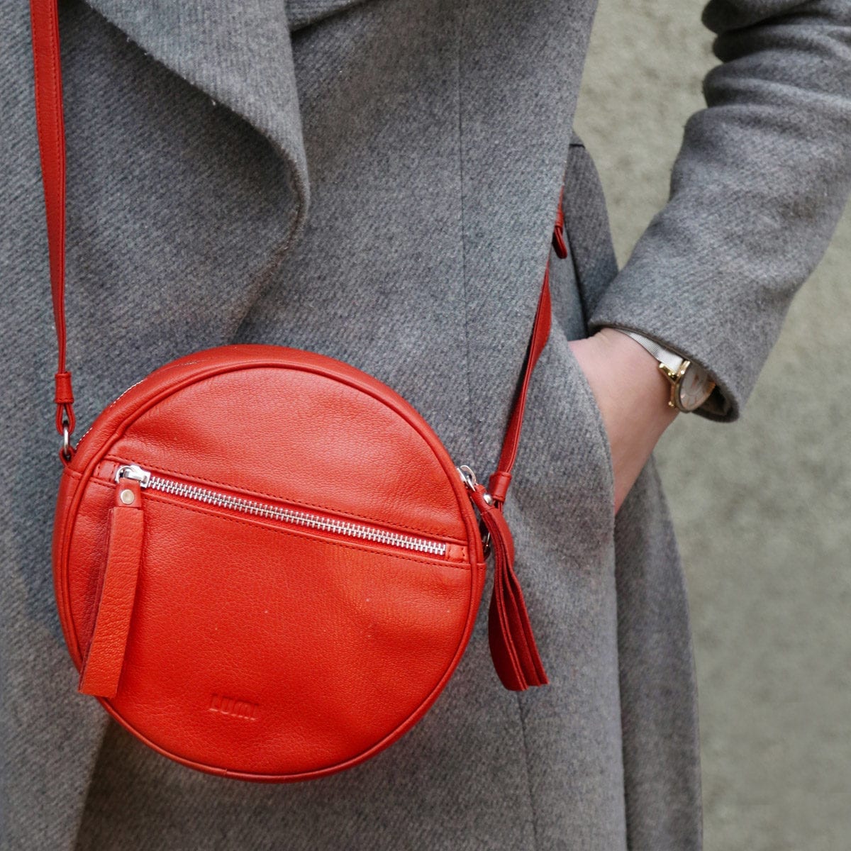 LILA Round Bag in coral red