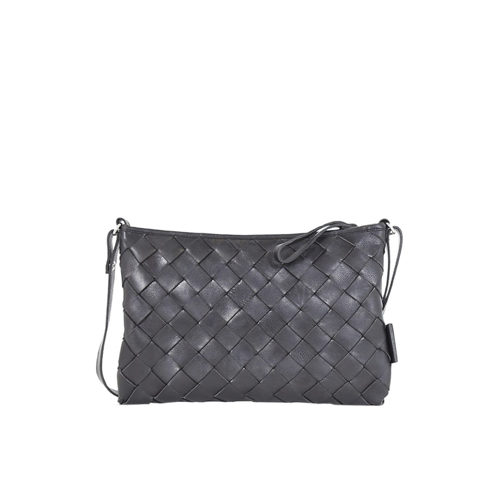 LUMI Trine Woven Clutch Large in classic black. This roomy clutch with woven textured details is a perfect day bag that fits your small daily essentials
