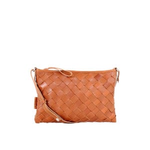 LUMI Trine Woven Clutch Large in beautiful cognac.