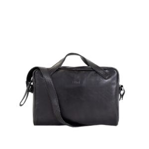 LUMI Hilma Solid Laptop Bag in classic black. This functional and stylish bag ticks all the boxes for a business bag - for men and women. Hilma fits a 13″ laptop and the light padding keeps it safe.