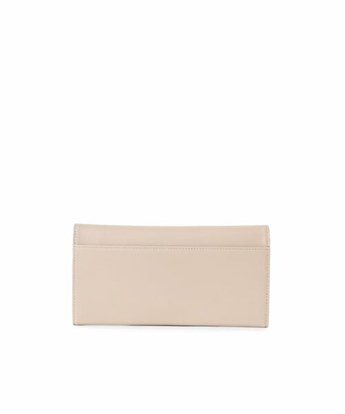 LUMI Sylvi Maxi Trifold Wallet. This little trifold wallet safe-keeps your cards and cash in style. The wallet is handmade from lovely and soft sheep napa leather, which makes it beautiful to hold in your hand.