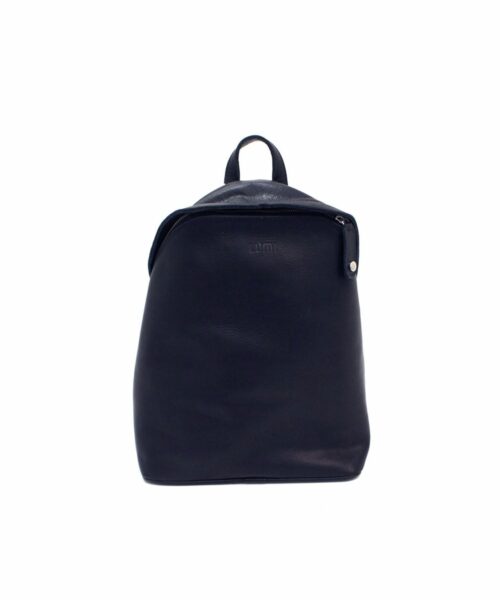 LUMI Tapio Backpack in navy blue is all about urban functionality.