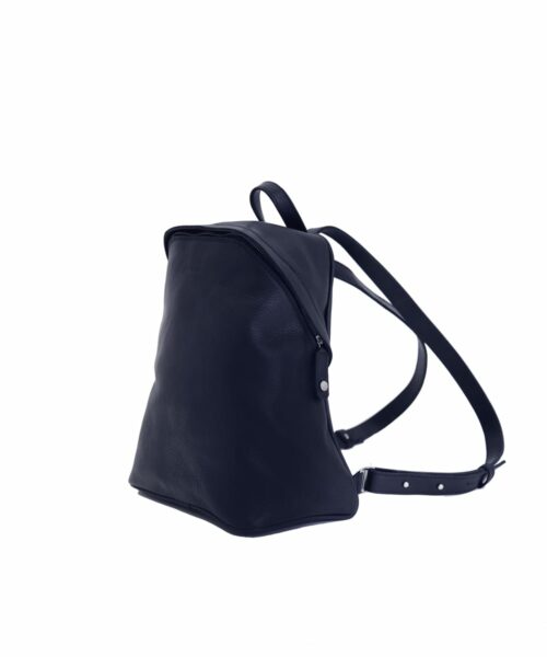 LUMI Tapio Backpack in navy blue is all about urban functionality.