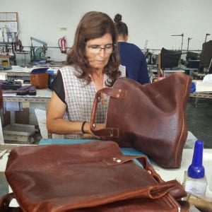 LUMI Mhann Line leather bags are manufactured in Portugal.