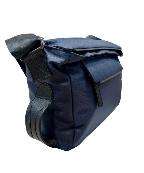Alternative view of Large Pocket Navy